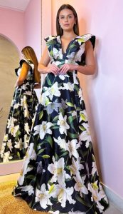 vestido em alta